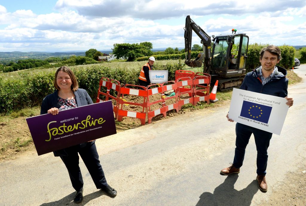 Herefordshire Councillor Ellie Chowns with Airband project manager Chris Penkoks